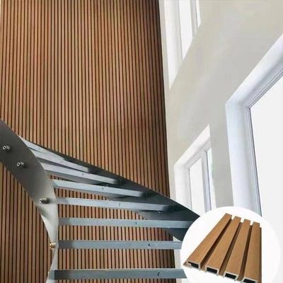Un buon prezzo. Strati di rivestimento per pareti in WPC personalizzati in linea