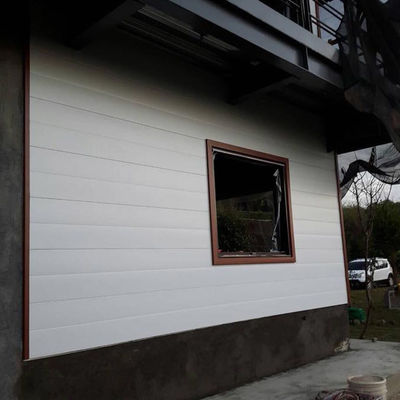 Un buon prezzo. Rivestimento pannello WPC foglio di legno pannello di rivestimento composito di plastica in linea