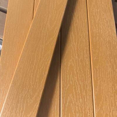 Un buon prezzo. Tavola di legno di legno di plastica resistente alla corrosione per tutti i periodi climatici con resistenza allo scongelamento per giardino esterno in linea