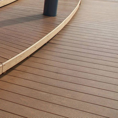 Un buon prezzo. Tavole di pavimento in WPC composito Piastrelle di pavimento in legno di plastica in linea