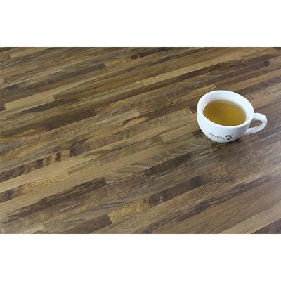 Un buon prezzo. Pavimenti SPC in rilievo di lusso pavimenti compositi SPC impermeabili in linea